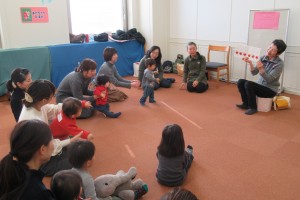 おはなし会の様子の写真