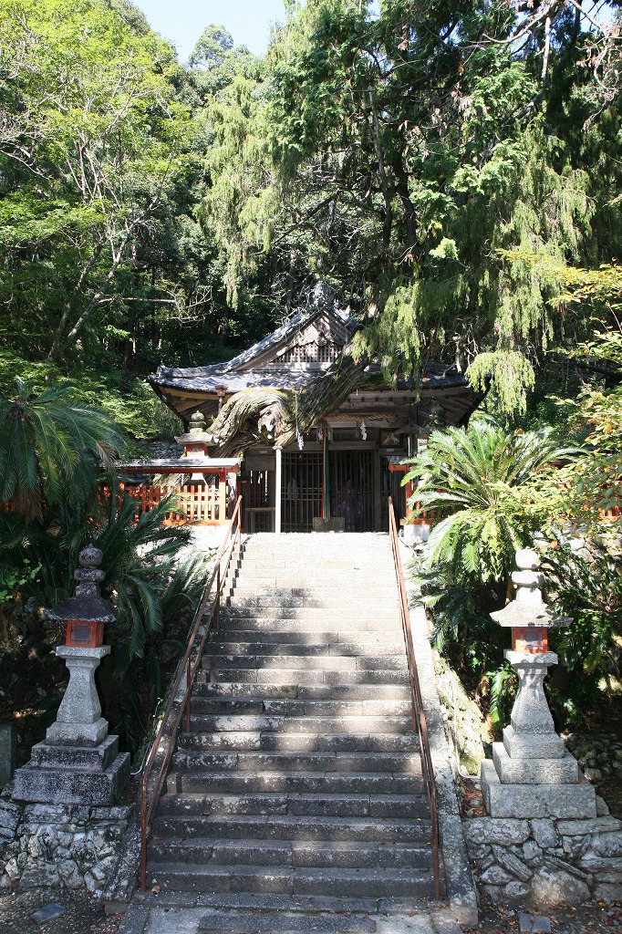 白岩丹生神社