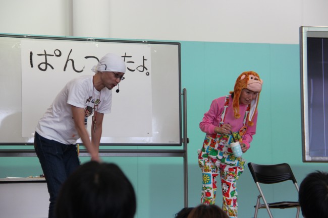 平田先生がみんなの質問を答えている写真
